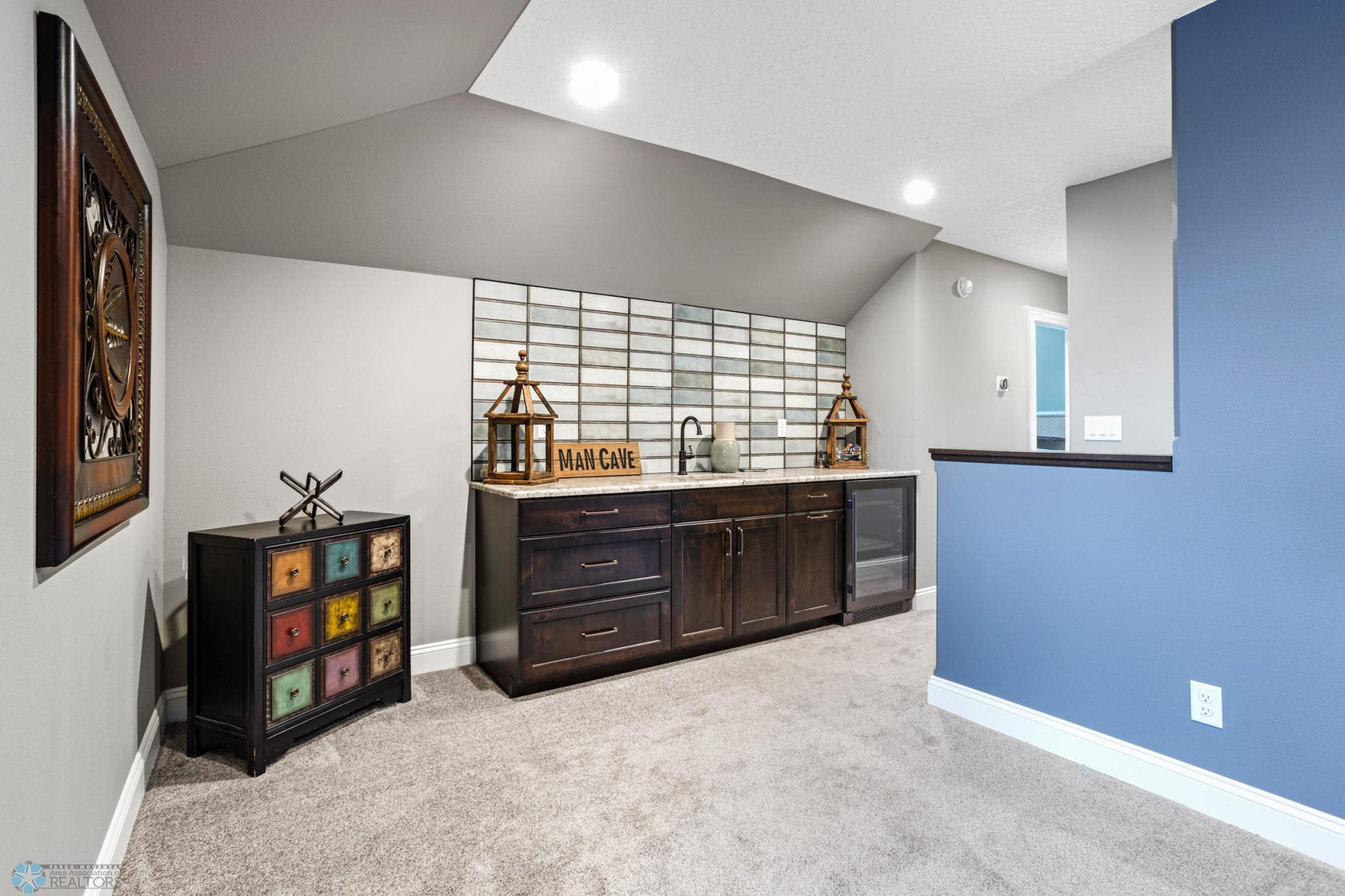 West Fargo, North Dakota 58078, United States, 3 Bedrooms Bedrooms, ,2 BathroomsBathrooms,Residential,Pending,60087