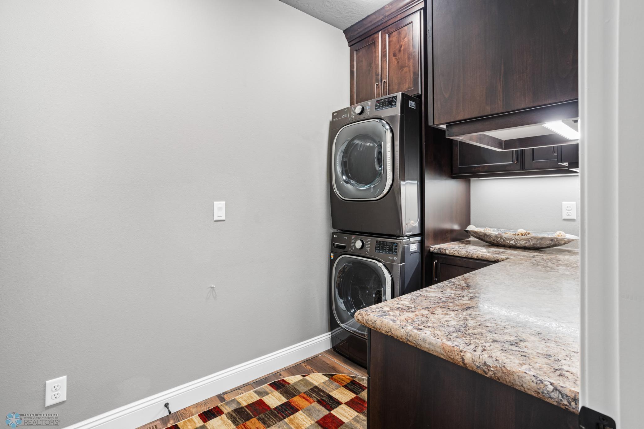 West Fargo, North Dakota 58078, United States, 3 Bedrooms Bedrooms, ,2 BathroomsBathrooms,Residential,Pending,60087