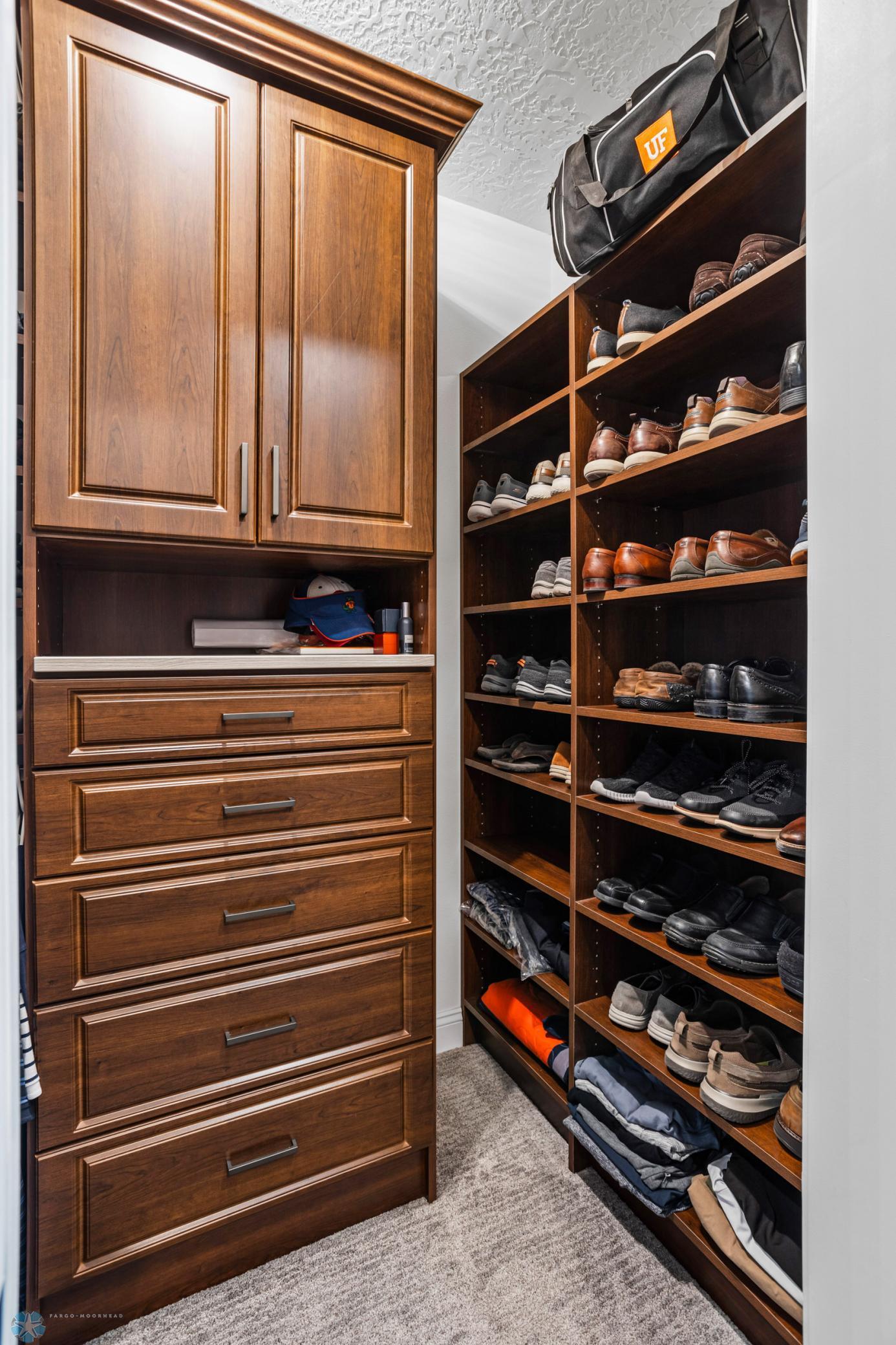 West Fargo, North Dakota 58078, United States, 3 Bedrooms Bedrooms, ,2 BathroomsBathrooms,Residential,Pending,60087