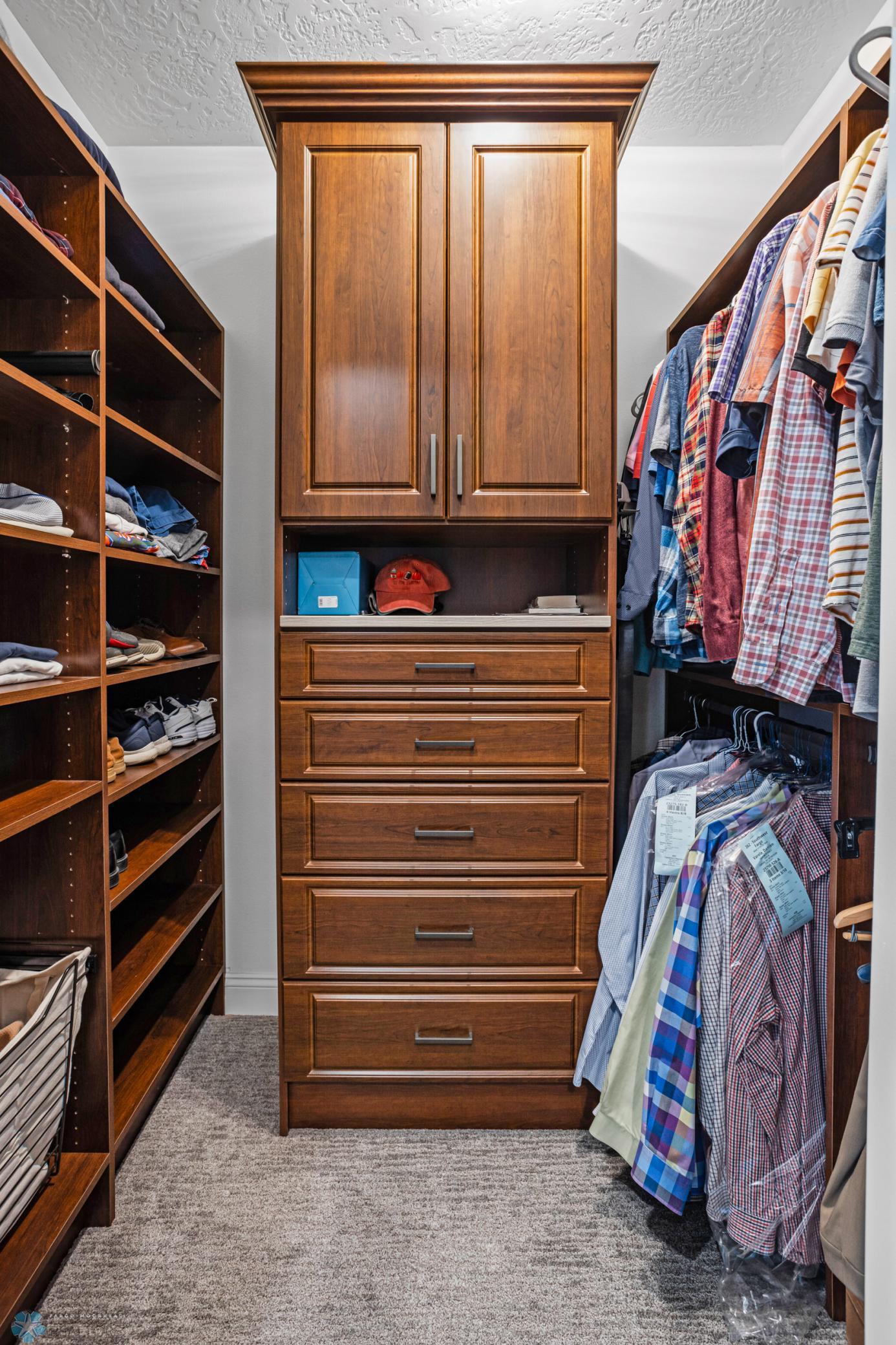 West Fargo, North Dakota 58078, United States, 3 Bedrooms Bedrooms, ,2 BathroomsBathrooms,Residential,Pending,60087