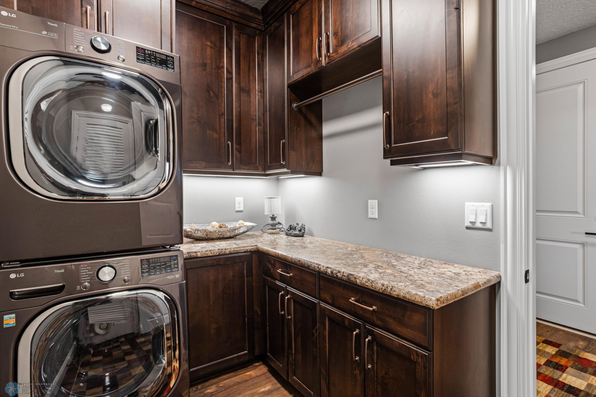 West Fargo, North Dakota 58078, United States, 3 Bedrooms Bedrooms, ,2 BathroomsBathrooms,Residential,Pending,60087