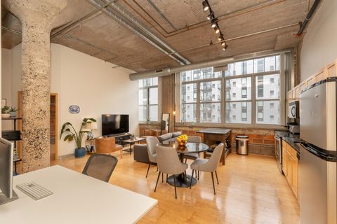 Condo For Sale - 521 S 7th Street<br/> Minneapolis, MN 55415