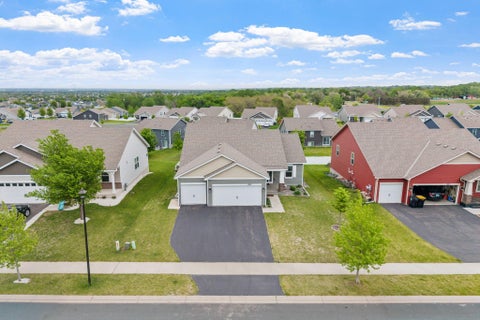 Homes For Sale - 1989 Attenborough Street<br/> Scott County, Shakopee, MN 55379