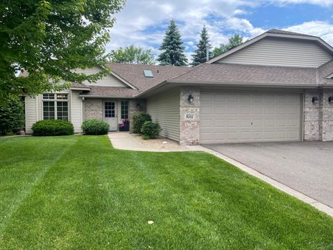 Townhouse For Sale - 8541 Inverness Lane<br/> Minneapolis, MN 55443