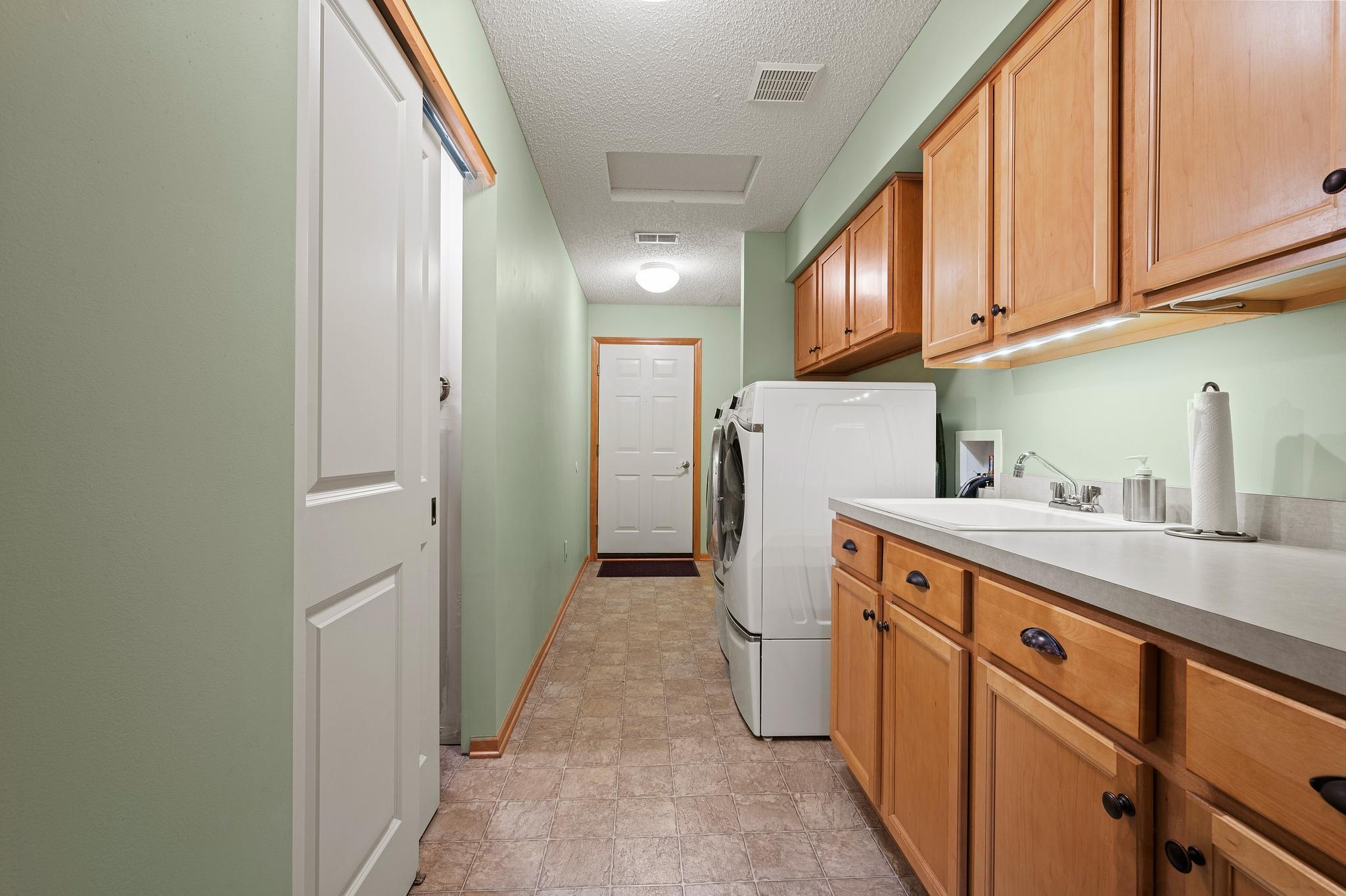 177 W Canyon Drive, Hudson, Wisconsin image 23