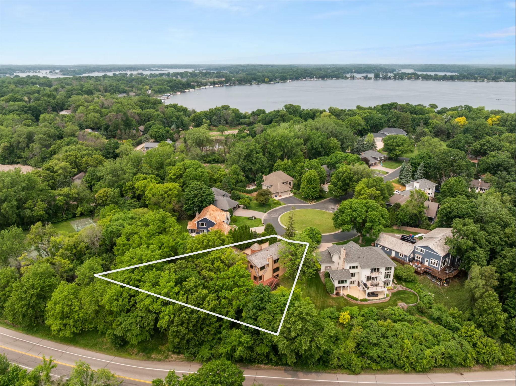 3147 Lafayette Ridge Road, Minnetonka Beach, Minnesota image 2