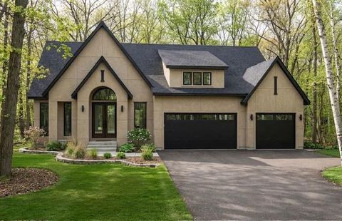 Homes For Sale - 9215 Timberland Trail<br/> Eden Prairie, MN 55347