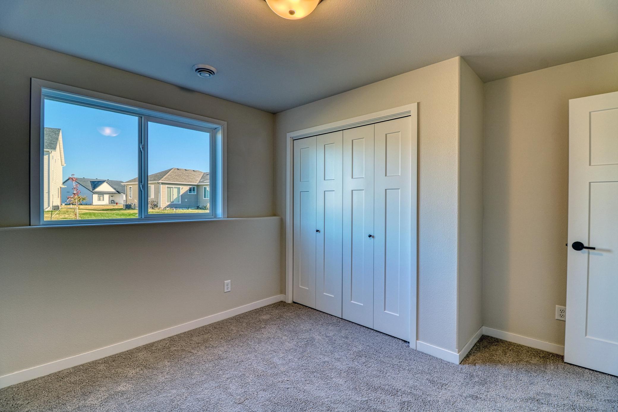 Moorhead, Minnesota 56560, United States, 3 Bedrooms Bedrooms, ,2 BathroomsBathrooms,Residential,Active,231784