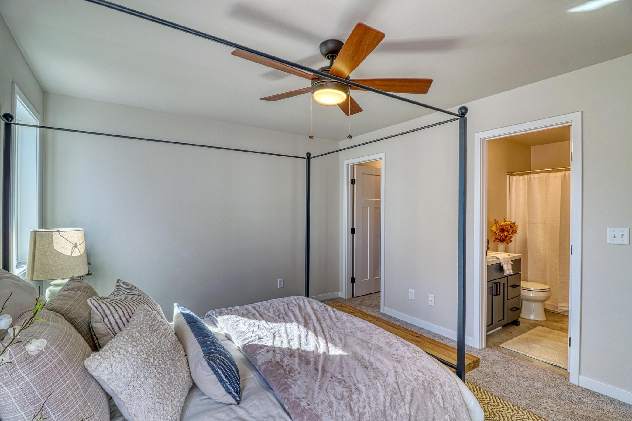 Moorhead, Minnesota 56560, United States, 3 Bedrooms Bedrooms, ,2 BathroomsBathrooms,Residential,Active,231784