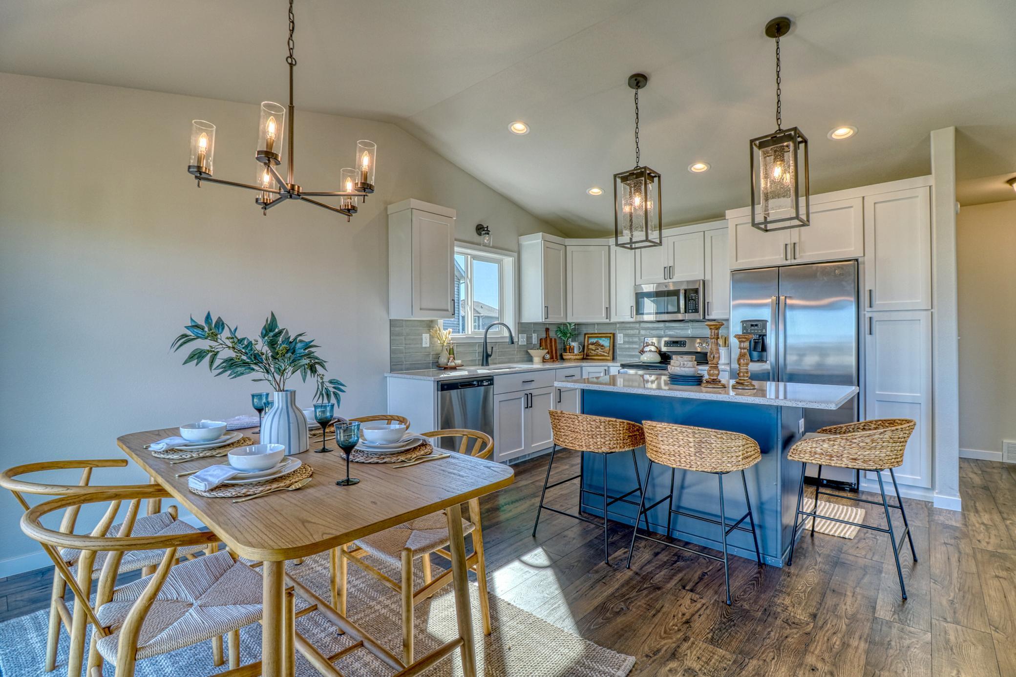 Moorhead, Minnesota 56560, United States, 3 Bedrooms Bedrooms, ,2 BathroomsBathrooms,Residential,Active,231784