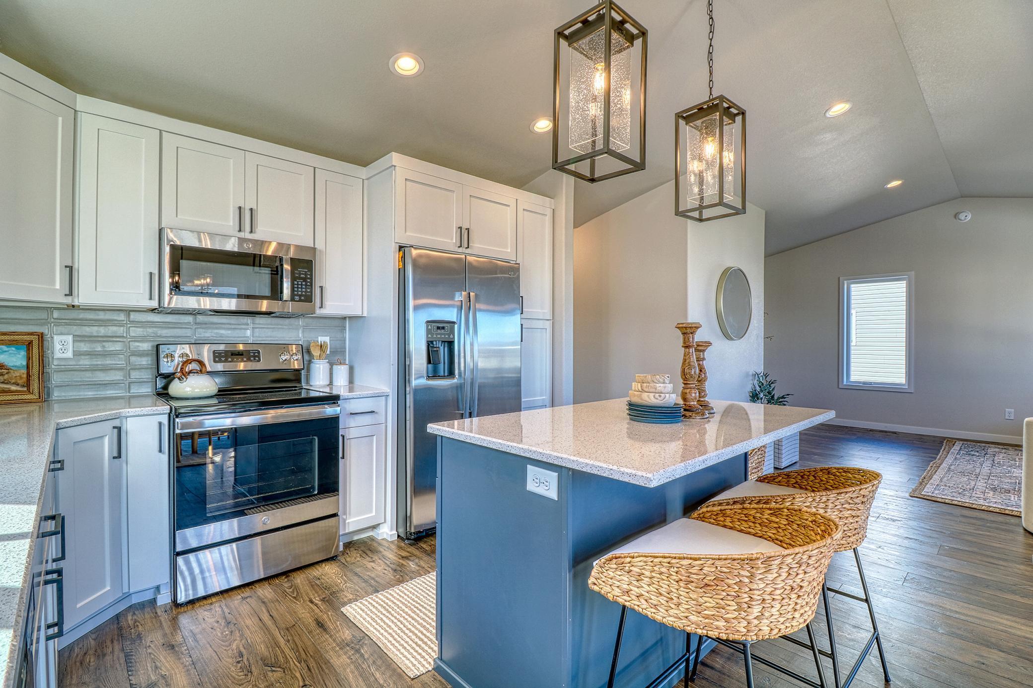 Moorhead, Minnesota 56560, United States, 3 Bedrooms Bedrooms, ,2 BathroomsBathrooms,Residential,Active,231784