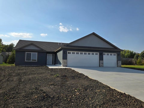 Homes For Sale - 86 Balsam Lane<br/> Blue Earth County, Madison Lake, MN 56063