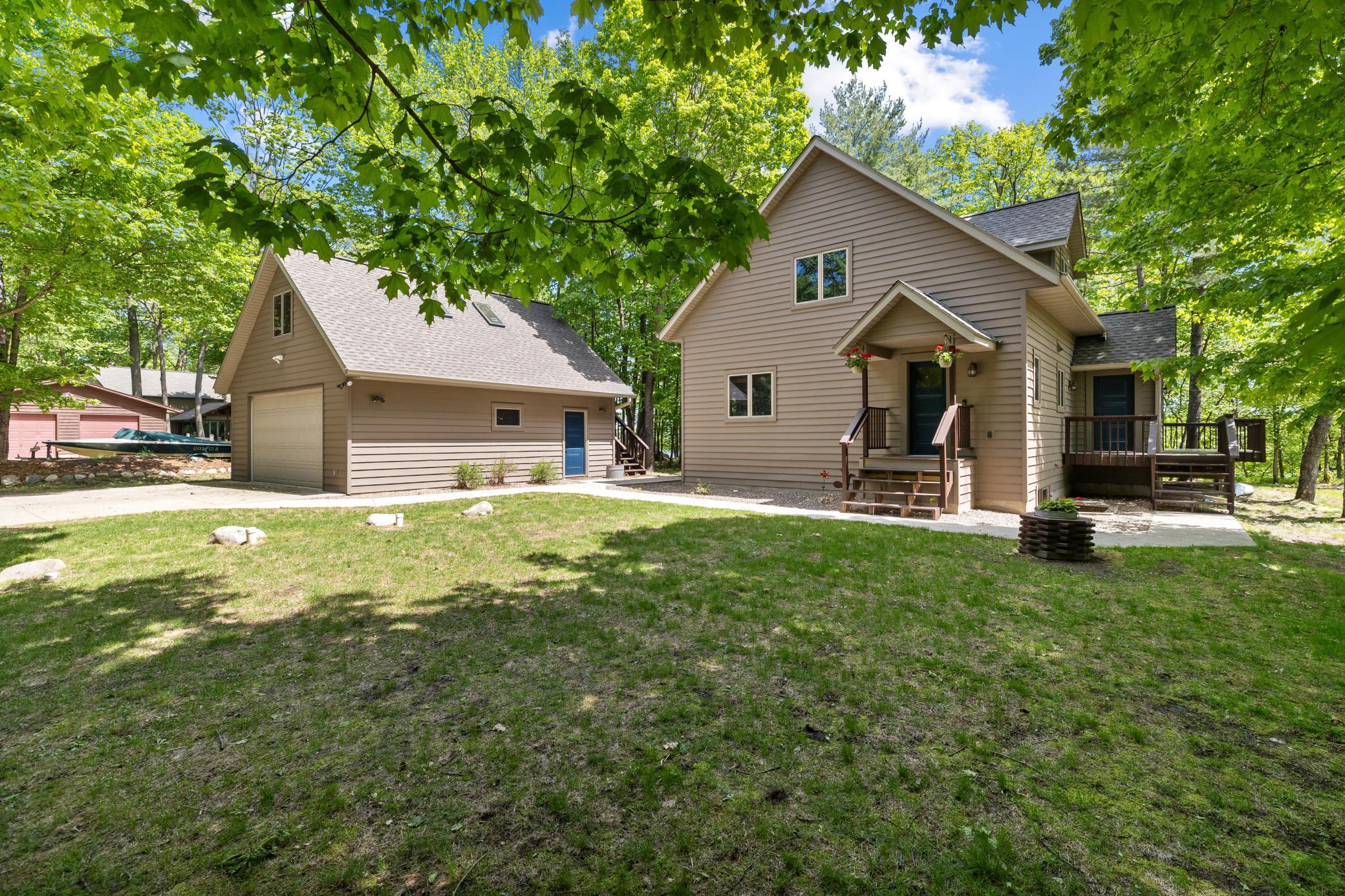 12463 White Island Drive, Crosslake, Minnesota image 1