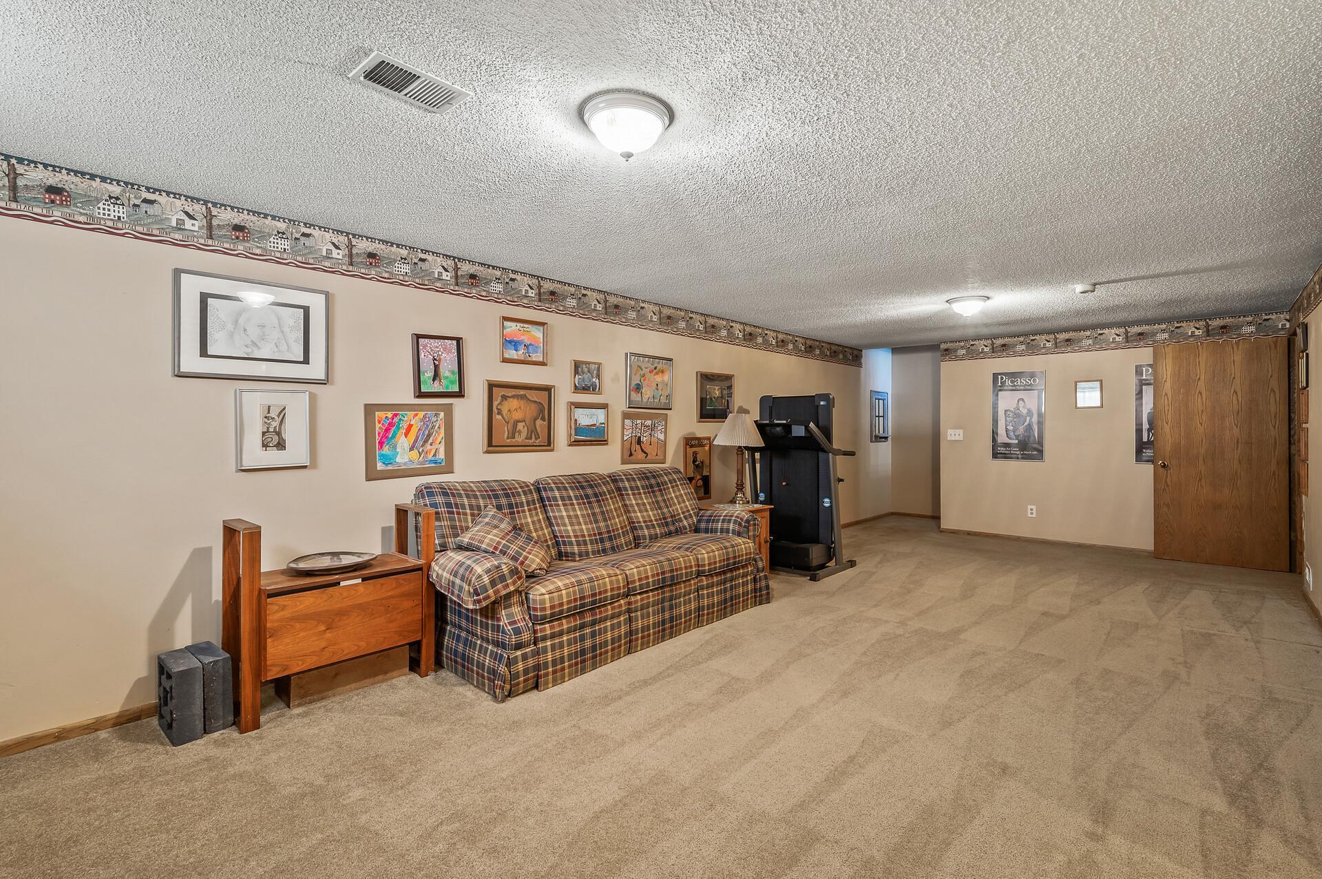 11939 Evergreen Circle, Coon Rapids, Minnesota image 40