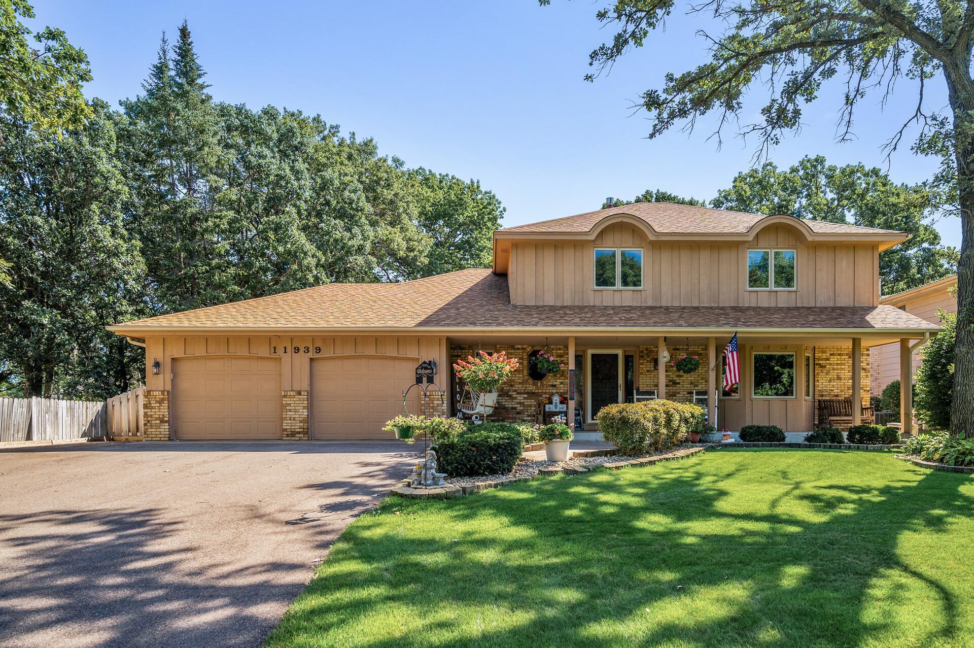 11939 Evergreen Circle, Coon Rapids, Minnesota image 3