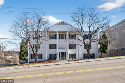 Condo For Sale - 301 3rd Street<br/> Washington County, Stillwater, MN 55082