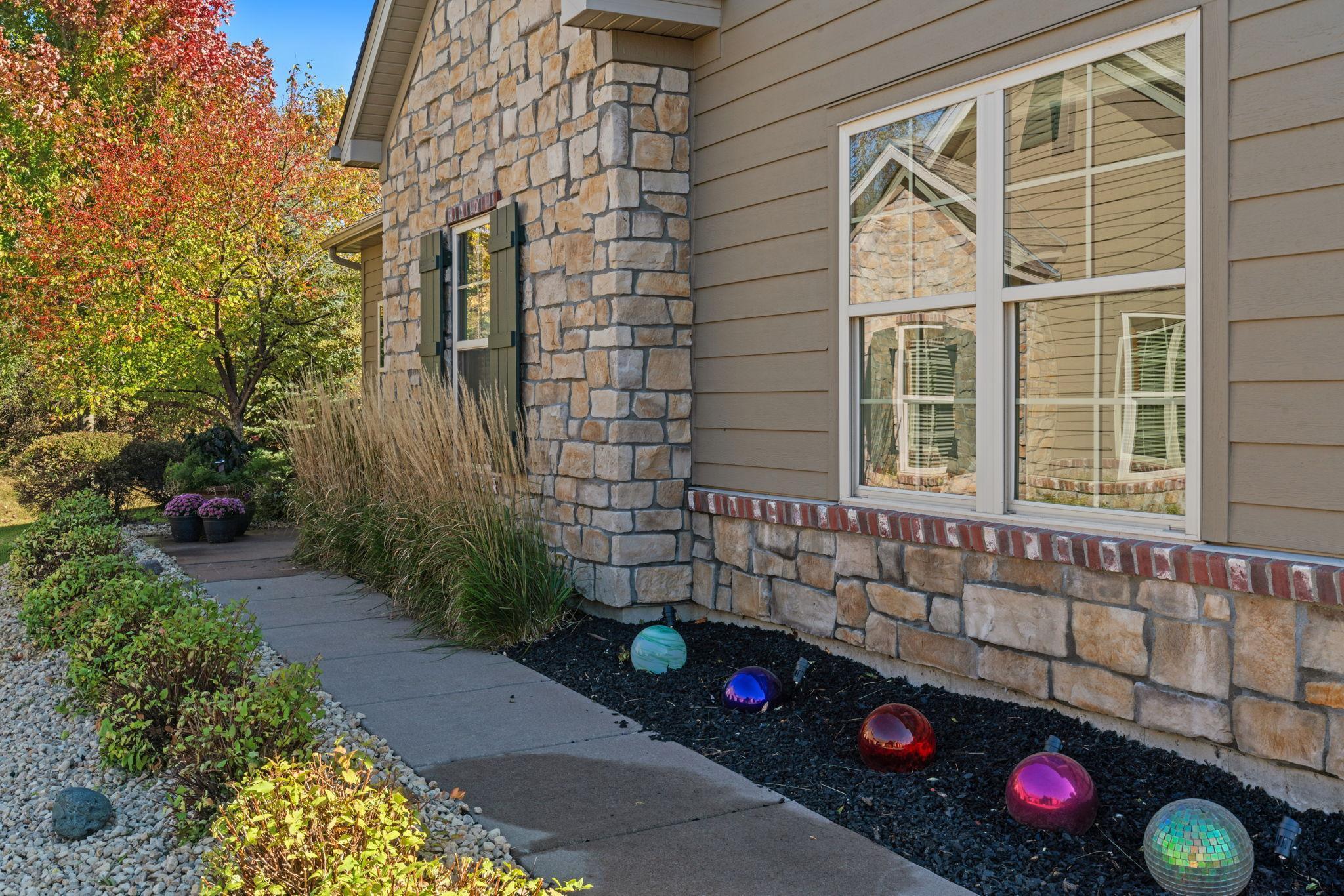 24064 Rivers Edge Road, Rogers, Minnesota image 3