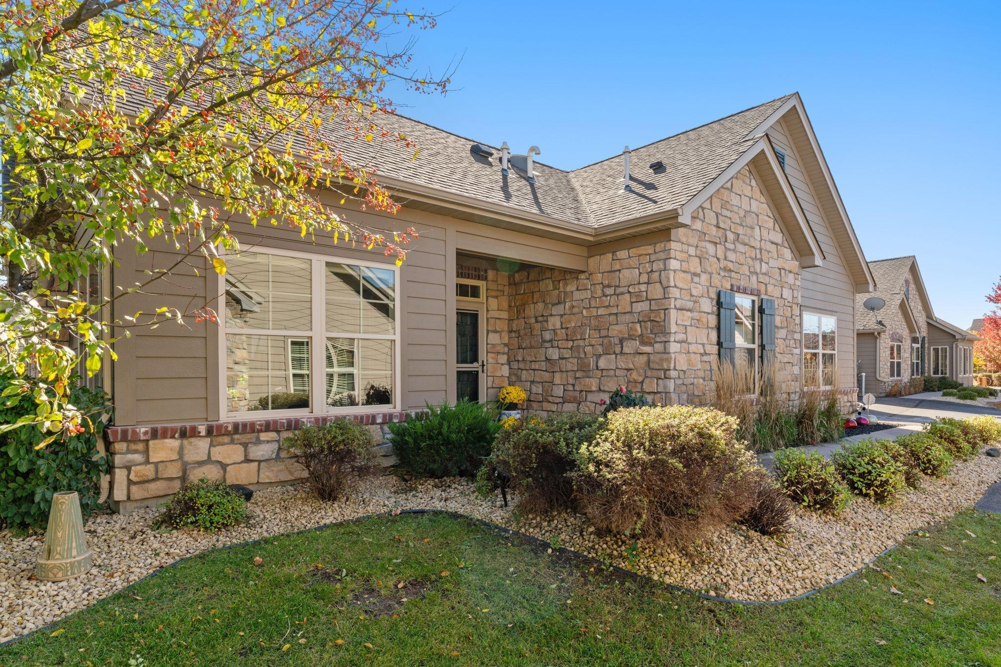 24064 Rivers Edge Road, Rogers, Minnesota image 5