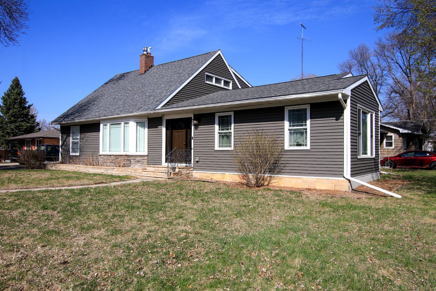 311 10th Street, Olivia, Minnesota image 2