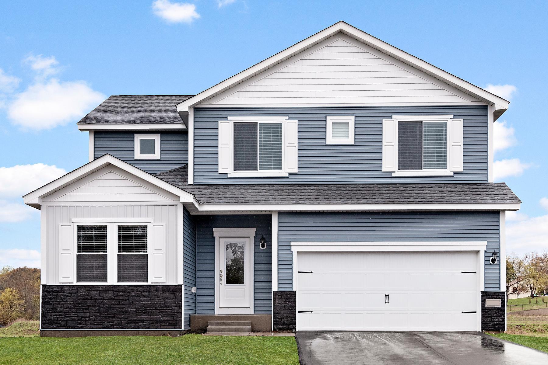 709 Spruce Street, Cambridge, Minnesota image 1
