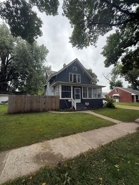Homes For Sale - 218 Augusta Avenue<br/> Willmar, MN 56201