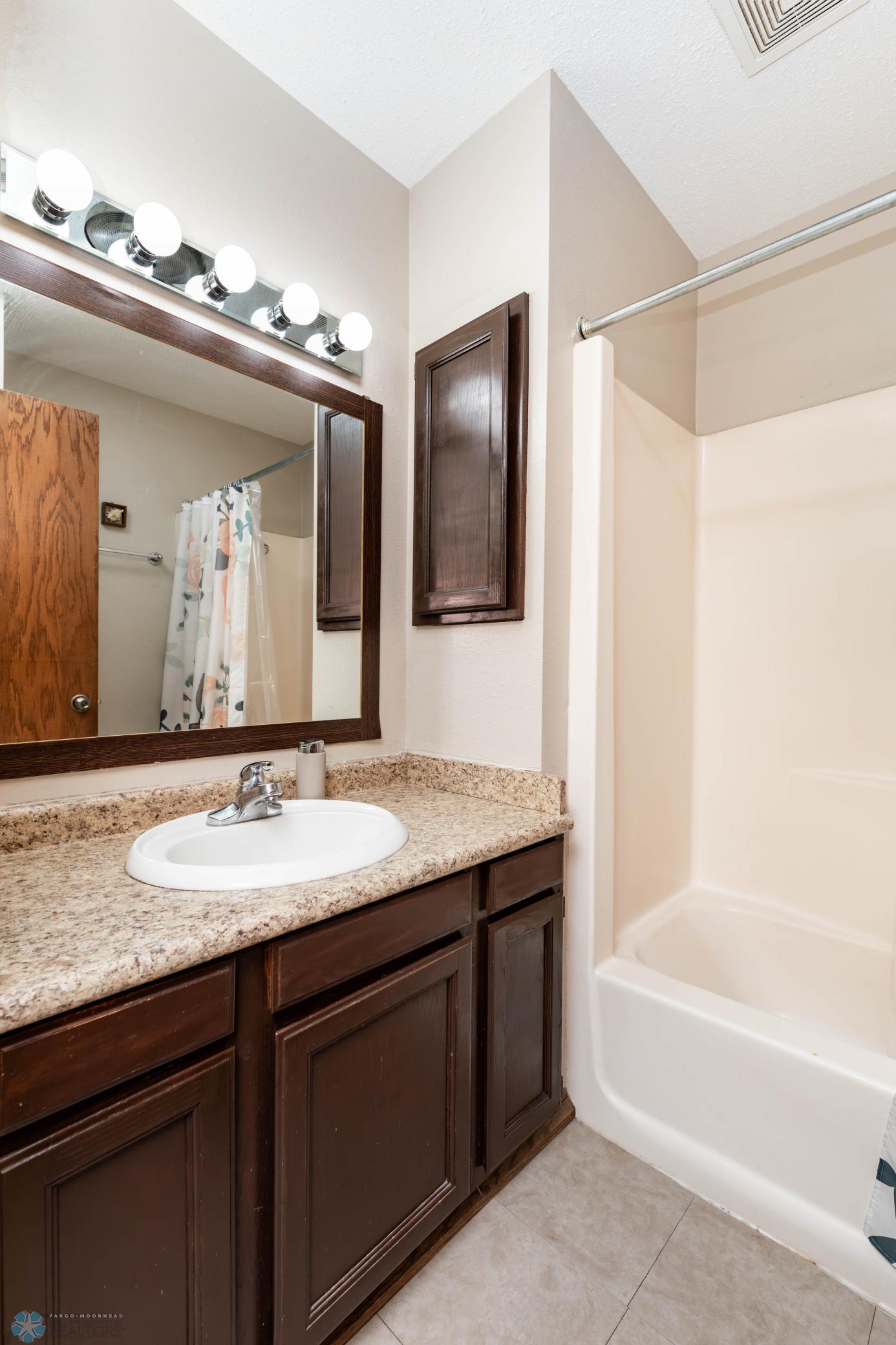 Moorhead, Minnesota 56560, United States, 3 Bedrooms Bedrooms, ,2 BathroomsBathrooms,Residential,Active,216317