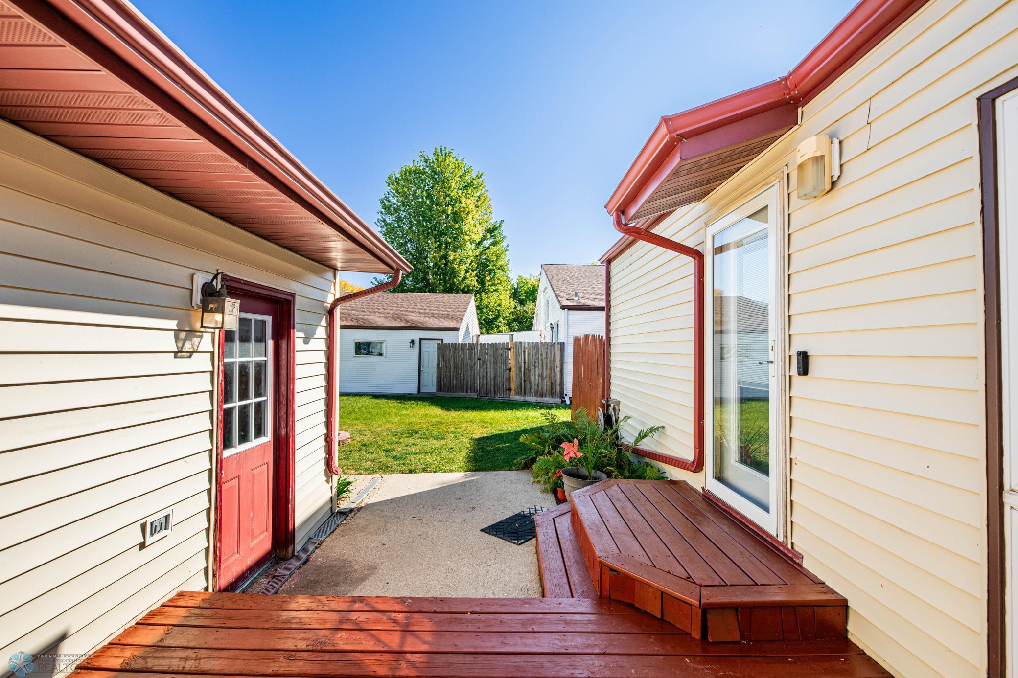 Moorhead, Minnesota 56560, United States, 3 Bedrooms Bedrooms, ,2 BathroomsBathrooms,Residential,Active,216317