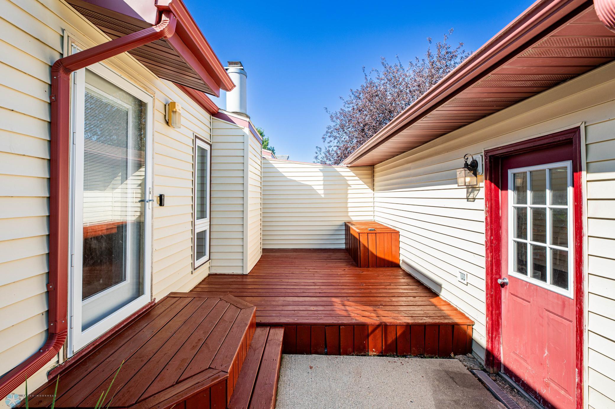 Moorhead, Minnesota 56560, United States, 3 Bedrooms Bedrooms, ,2 BathroomsBathrooms,Residential,Active,216317