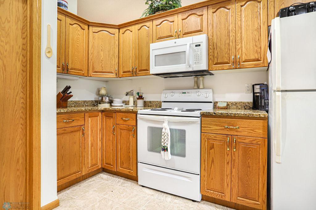 West Fargo, North Dakota 58078, United States, 2 Bedrooms Bedrooms, ,2 BathroomsBathrooms,Residential,Pending,45086