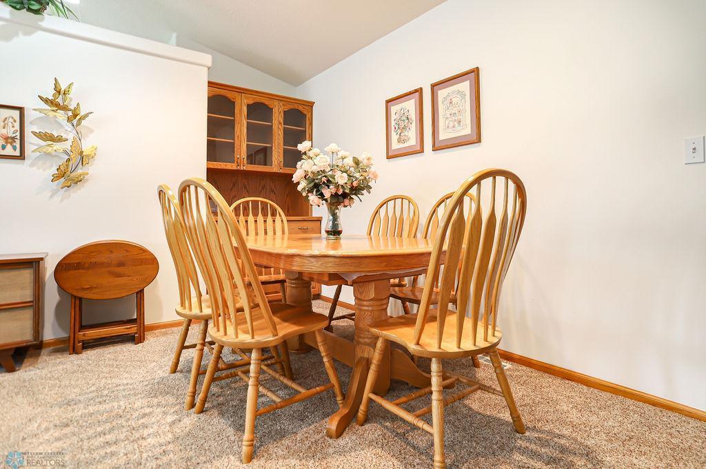 West Fargo, North Dakota 58078, United States, 2 Bedrooms Bedrooms, ,2 BathroomsBathrooms,Residential,Pending,45086