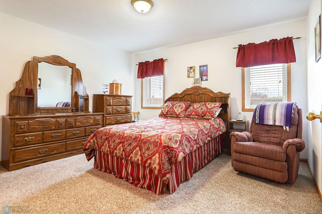 West Fargo, North Dakota 58078, United States, 2 Bedrooms Bedrooms, ,2 BathroomsBathrooms,Residential,Pending,45086