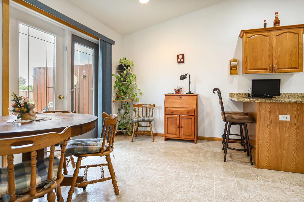 West Fargo, North Dakota 58078, United States, 2 Bedrooms Bedrooms, ,2 BathroomsBathrooms,Residential,Pending,45086