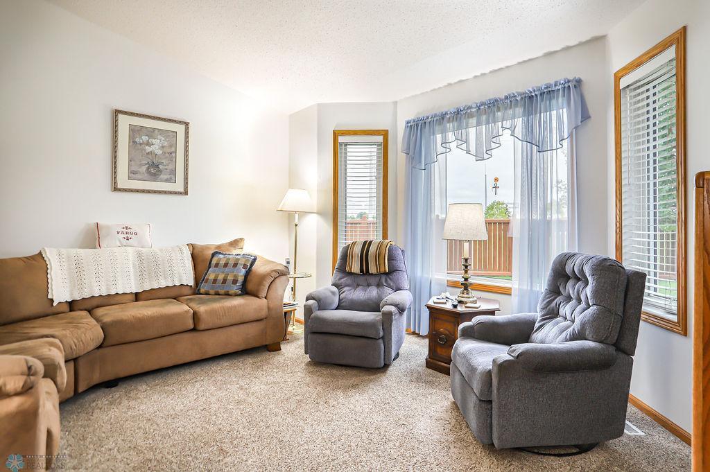 West Fargo, North Dakota 58078, United States, 2 Bedrooms Bedrooms, ,2 BathroomsBathrooms,Residential,Pending,45086