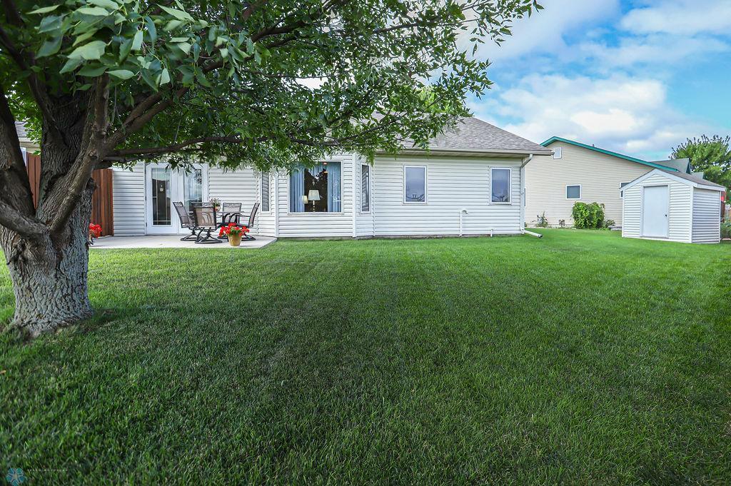 West Fargo, North Dakota 58078, United States, 2 Bedrooms Bedrooms, ,2 BathroomsBathrooms,Residential,Pending,45086