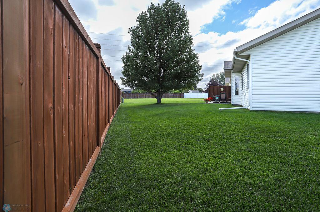 West Fargo, North Dakota 58078, United States, 2 Bedrooms Bedrooms, ,2 BathroomsBathrooms,Residential,Pending,45086