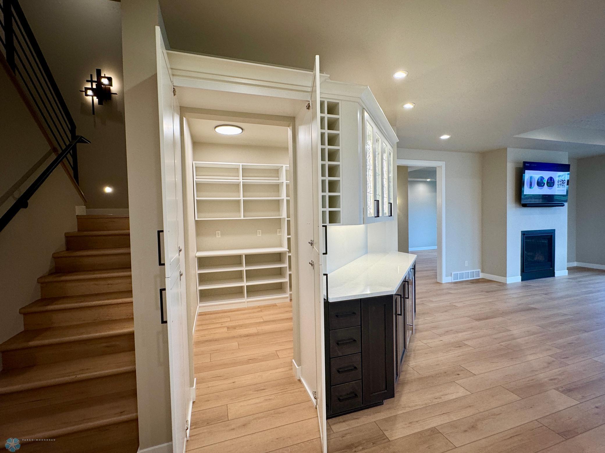 West Fargo, North Dakota 58078, United States, 3 Bedrooms Bedrooms, ,3 BathroomsBathrooms,Residential,Pending,169742