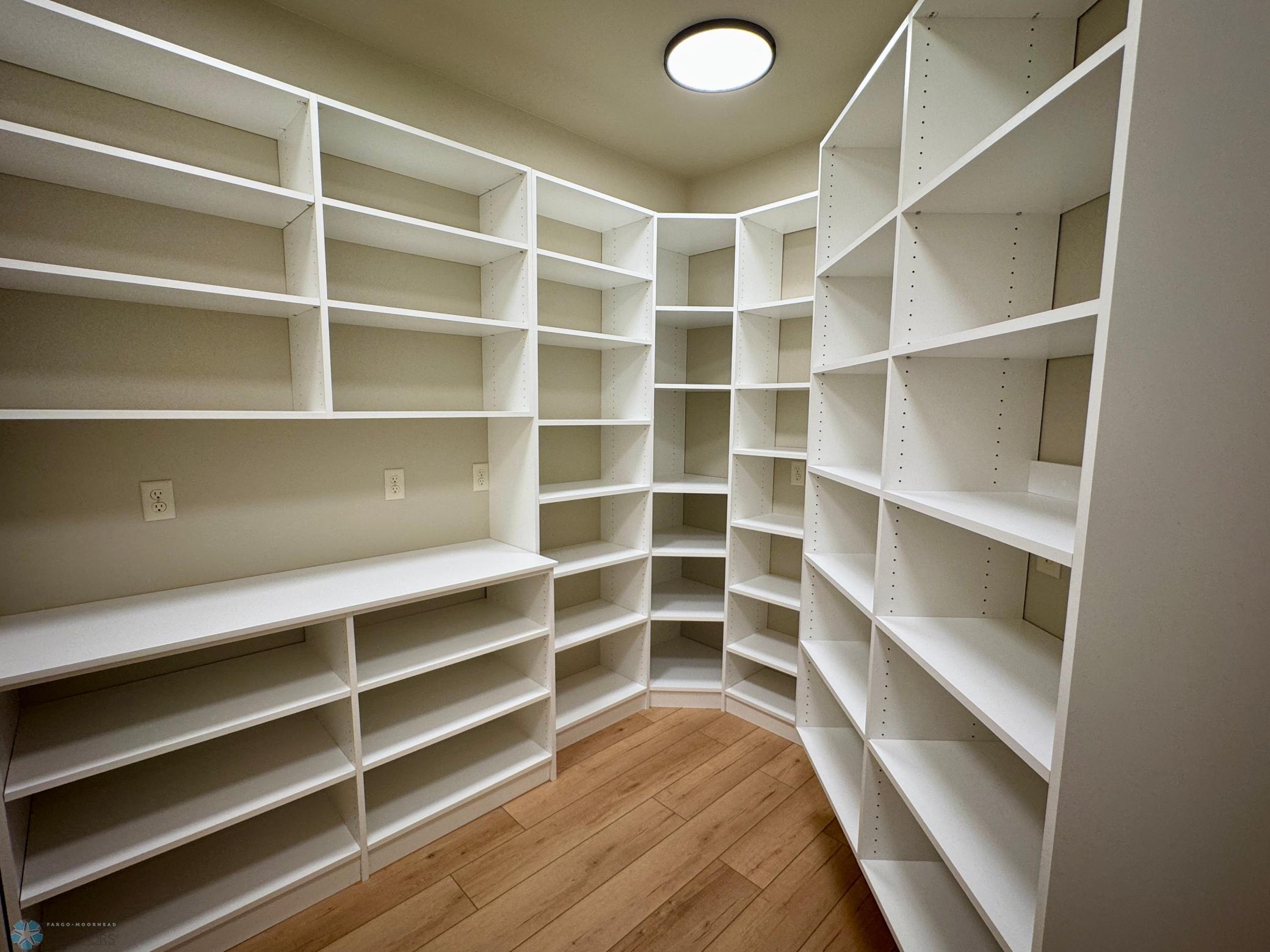 West Fargo, North Dakota 58078, United States, 3 Bedrooms Bedrooms, ,3 BathroomsBathrooms,Residential,Pending,169742