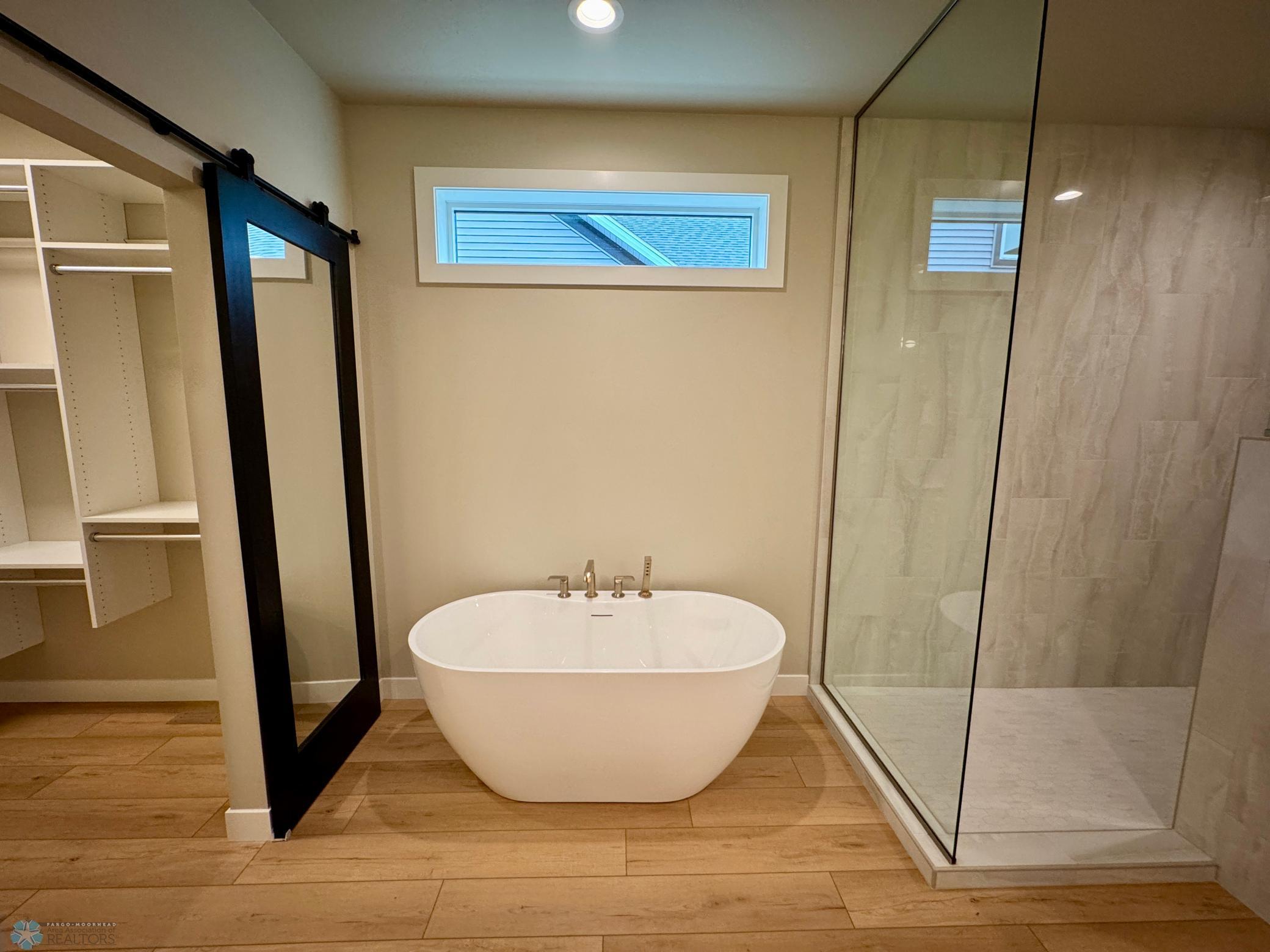 West Fargo, North Dakota 58078, United States, 3 Bedrooms Bedrooms, ,3 BathroomsBathrooms,Residential,Pending,169742