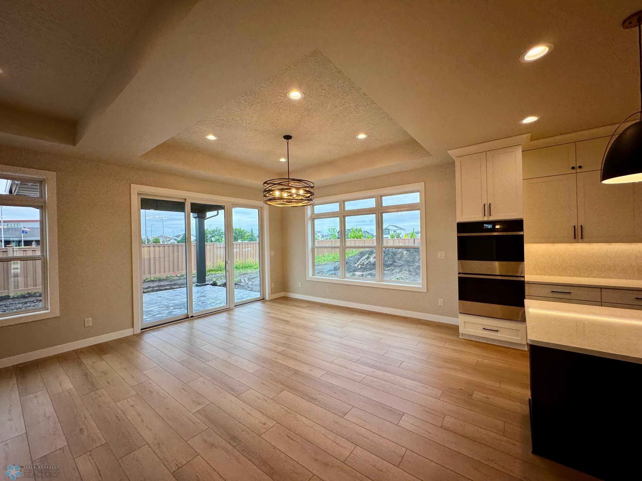 West Fargo, North Dakota 58078, United States, 3 Bedrooms Bedrooms, ,3 BathroomsBathrooms,Residential,Pending,169742