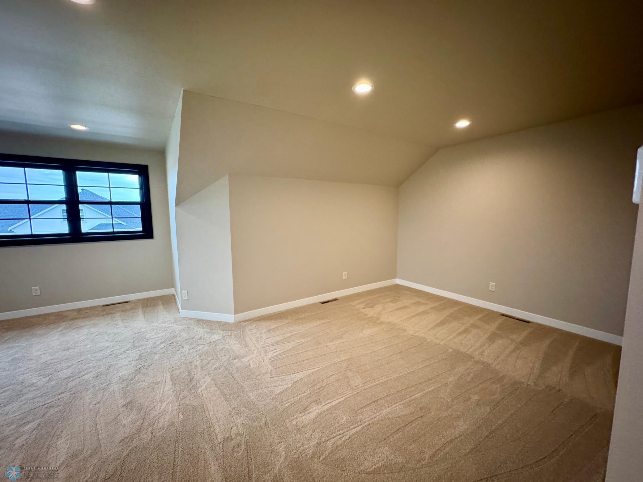 West Fargo, North Dakota 58078, United States, 3 Bedrooms Bedrooms, ,3 BathroomsBathrooms,Residential,Pending,169742