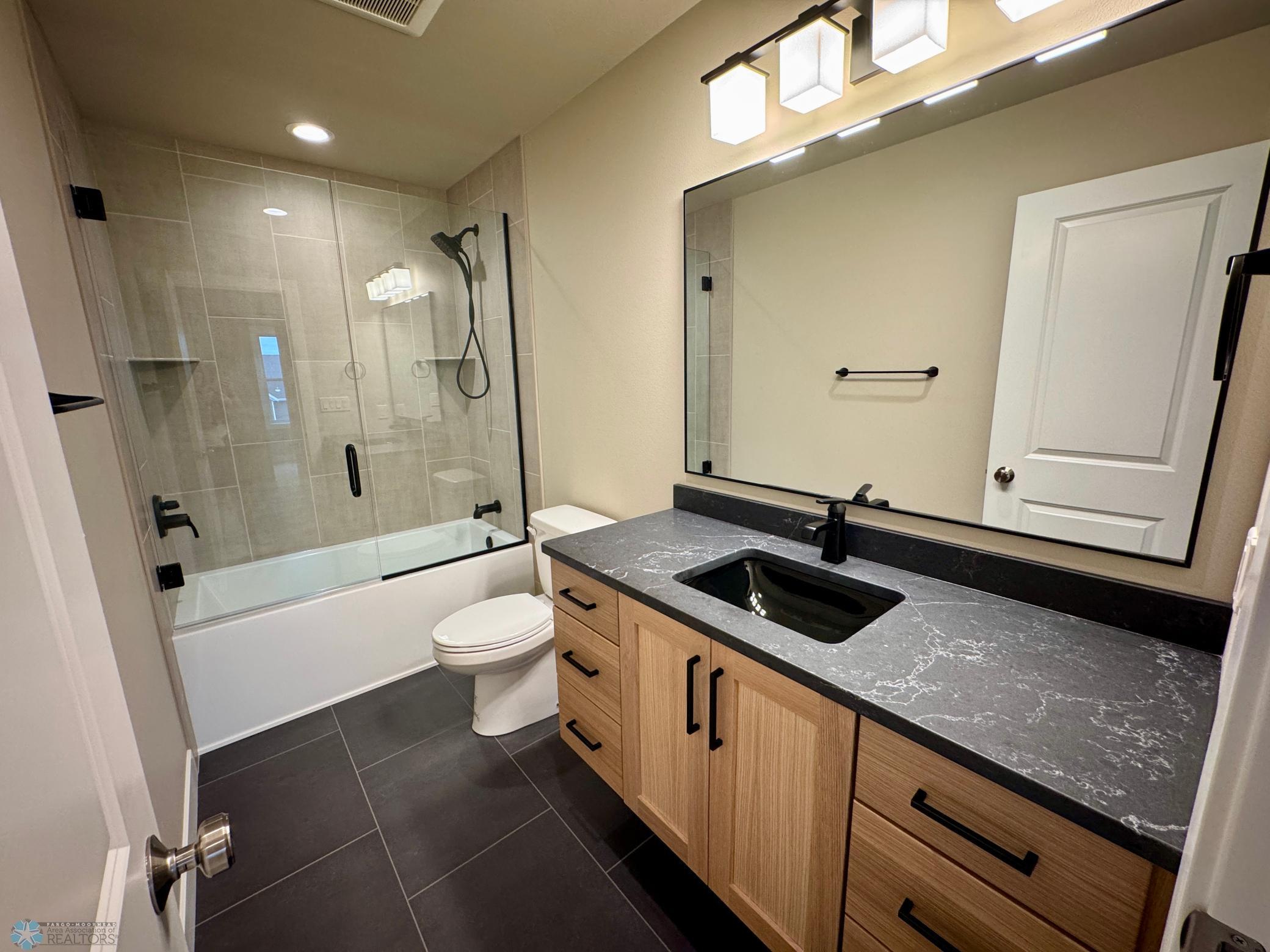 West Fargo, North Dakota 58078, United States, 3 Bedrooms Bedrooms, ,3 BathroomsBathrooms,Residential,Pending,169742