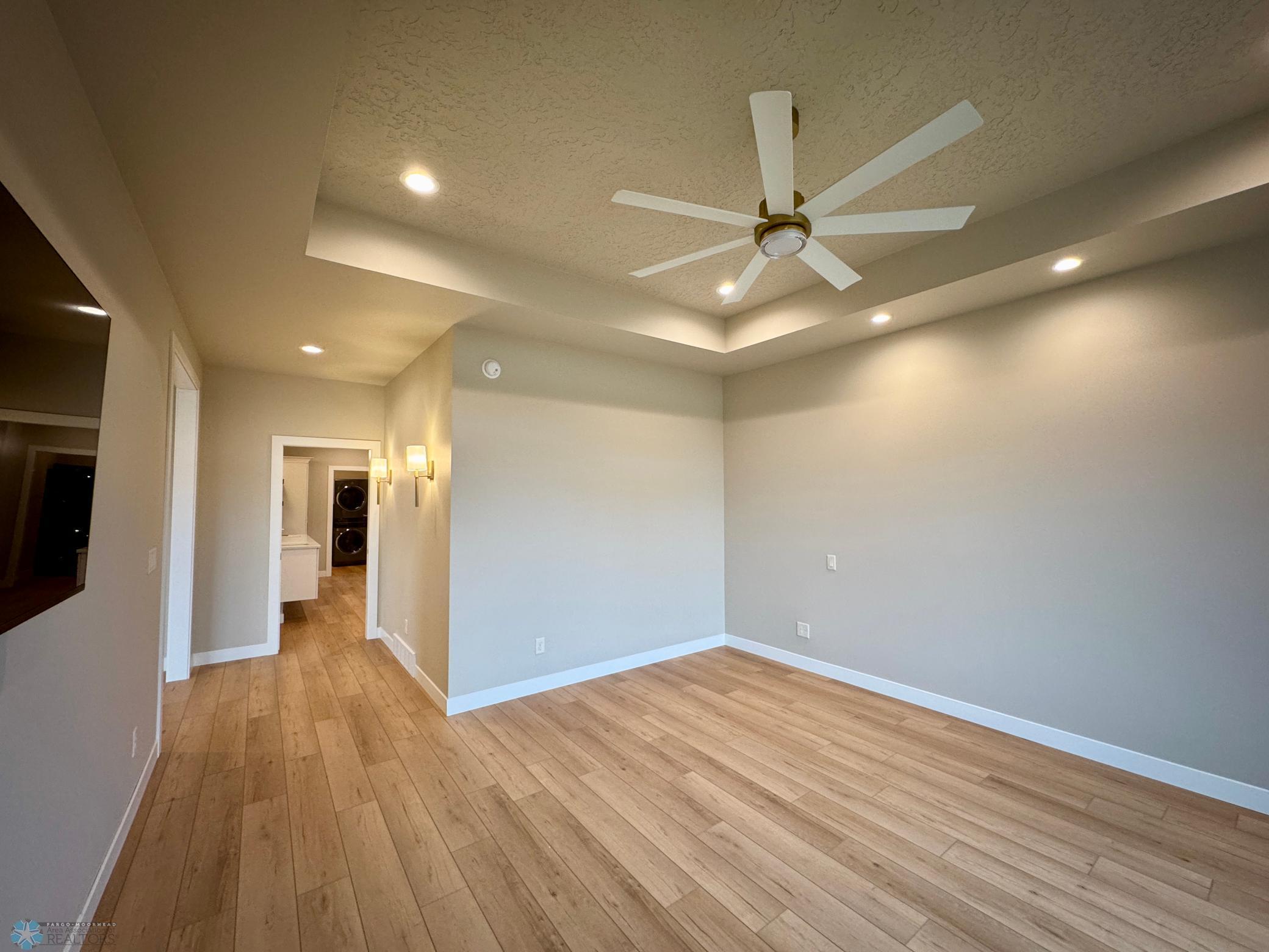 West Fargo, North Dakota 58078, United States, 3 Bedrooms Bedrooms, ,3 BathroomsBathrooms,Residential,Pending,169742