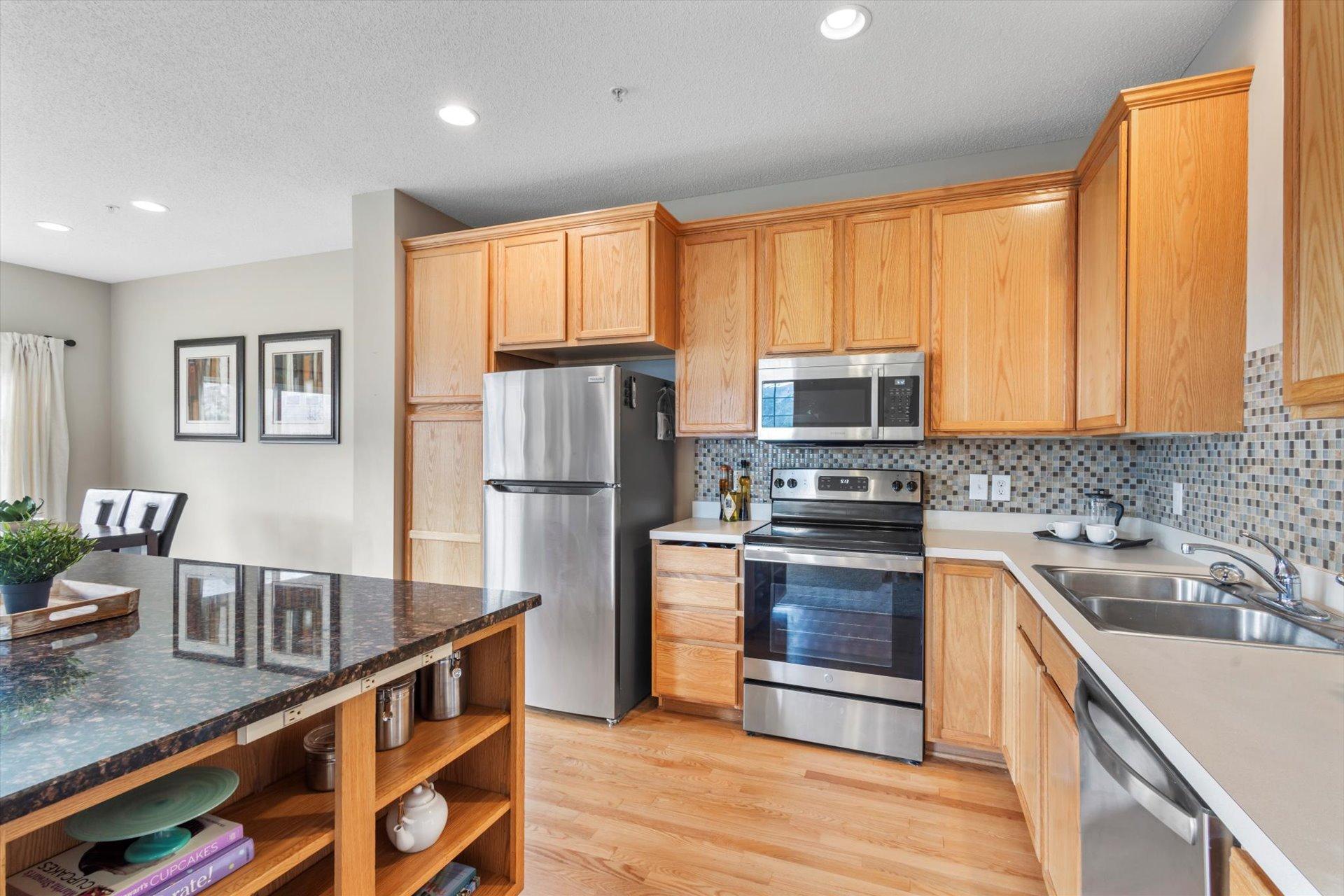 2411 121st Circle #L, Minneapolis, Minnesota image 11