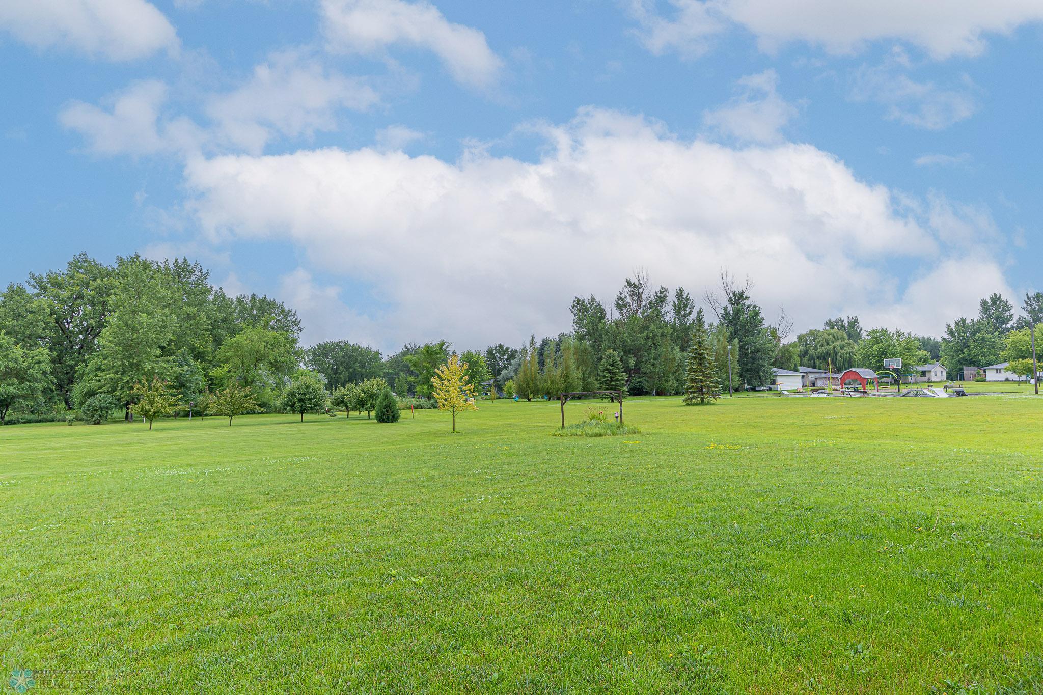 Barnesville, Minnesota 56514, United States, 3 Bedrooms Bedrooms, ,3 BathroomsBathrooms,Residential,Active,195452