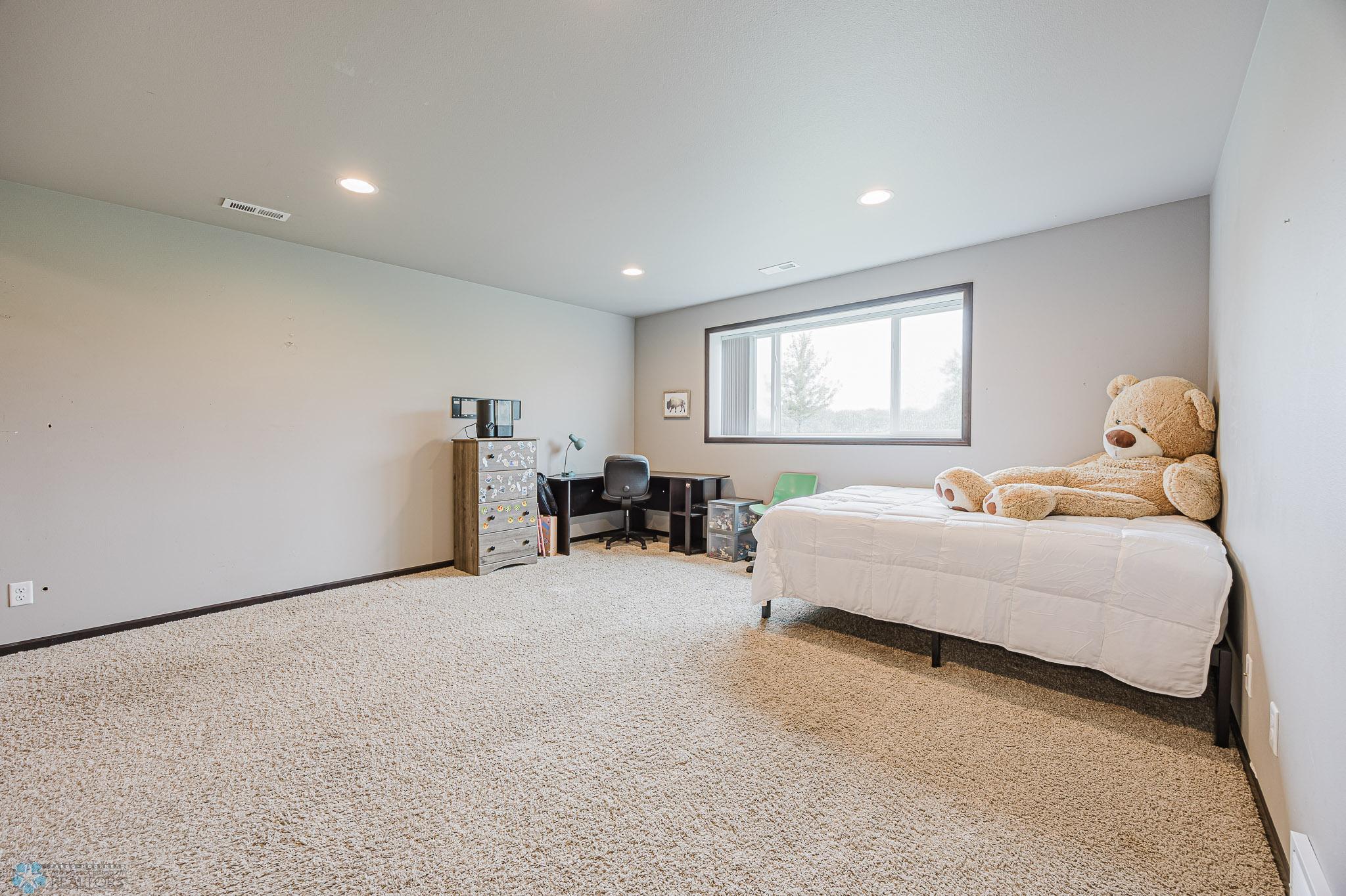 Barnesville, Minnesota 56514, United States, 3 Bedrooms Bedrooms, ,3 BathroomsBathrooms,Residential,Active,195452