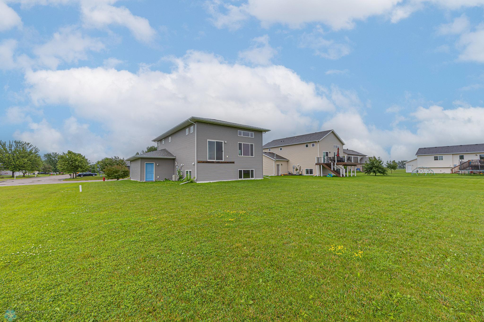 Barnesville, Minnesota 56514, United States, 3 Bedrooms Bedrooms, ,3 BathroomsBathrooms,Residential,Active,195452