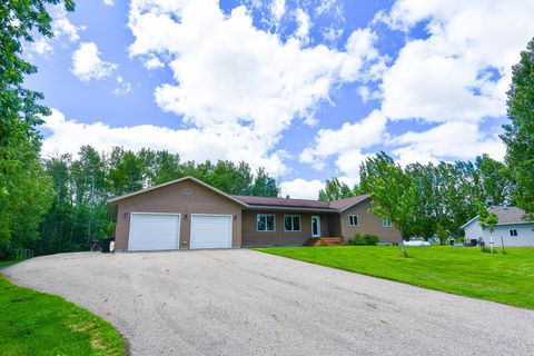 Homes For Sale - 506 E Bakke Avenue<br/> Marshall County, Newfolden, MN 56738