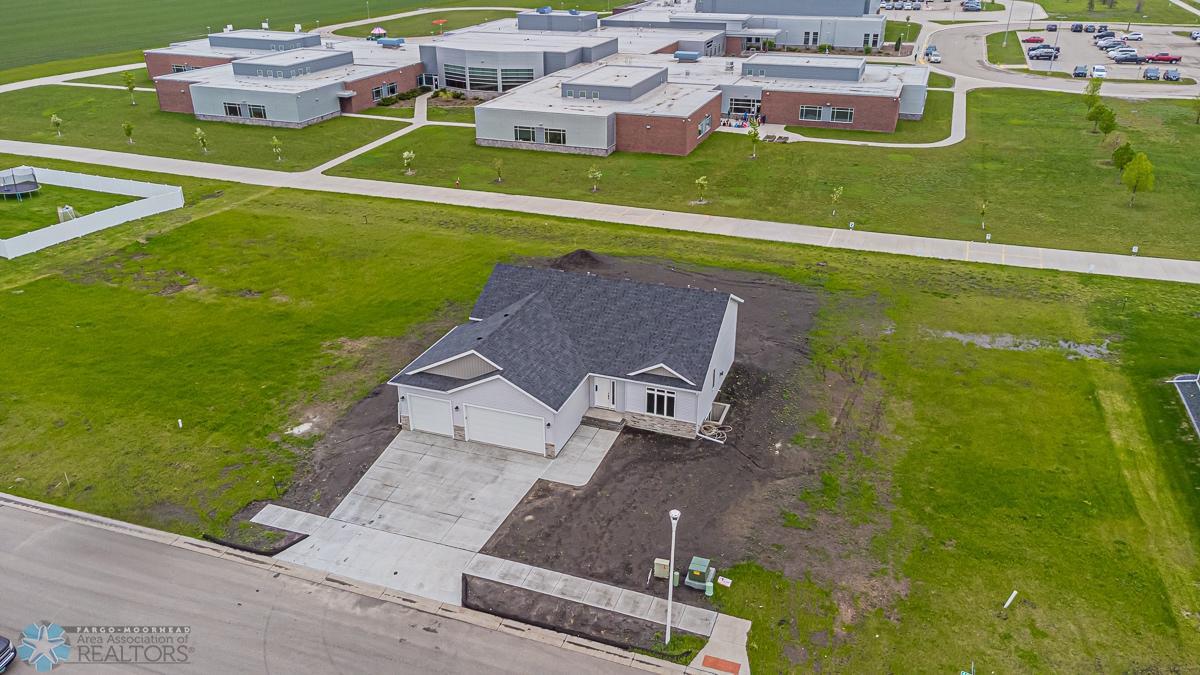 Moorhead, Minnesota 56560, United States, 5 Bedrooms Bedrooms, ,3 BathroomsBathrooms,Residential,Pending,55116