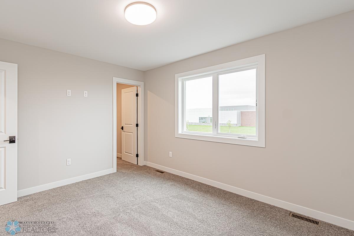 Moorhead, Minnesota 56560, United States, 5 Bedrooms Bedrooms, ,3 BathroomsBathrooms,Residential,Pending,55116