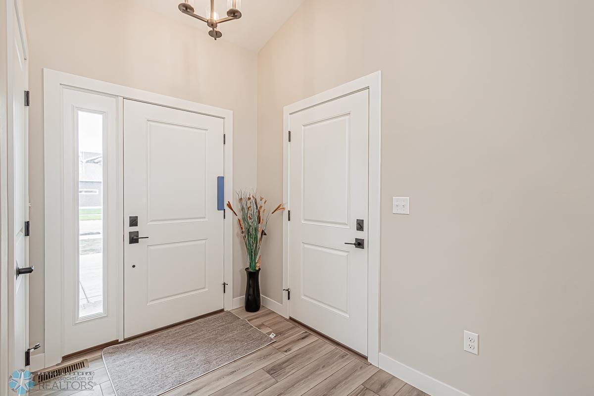 Moorhead, Minnesota 56560, United States, 5 Bedrooms Bedrooms, ,3 BathroomsBathrooms,Residential,Pending,55116